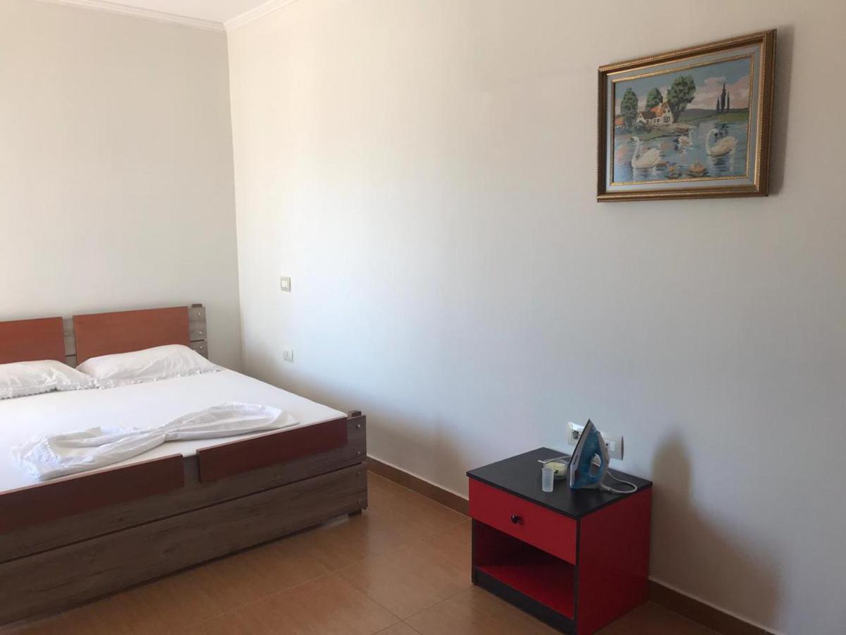Agetina'S Apartaments Vlorë Dış mekan fotoğraf